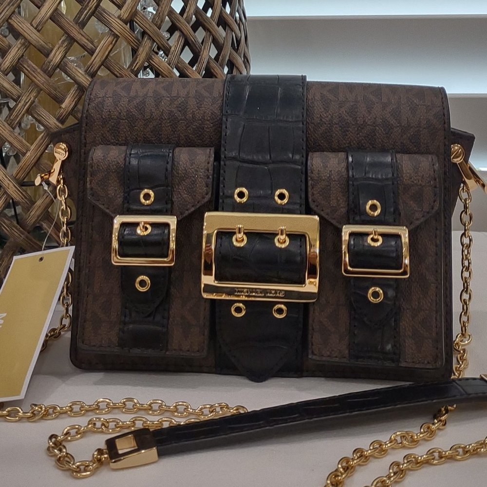 Michael Kors Hayden Brown / Black MD Pocket MSGR- Hard to Find